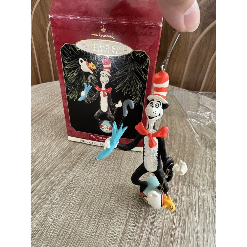 Hallmark Dr. Suess The Cat in the Hat Ornament, New Collector Series